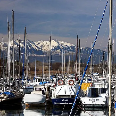 بوتيل Bateau Standing A Quai Confort *